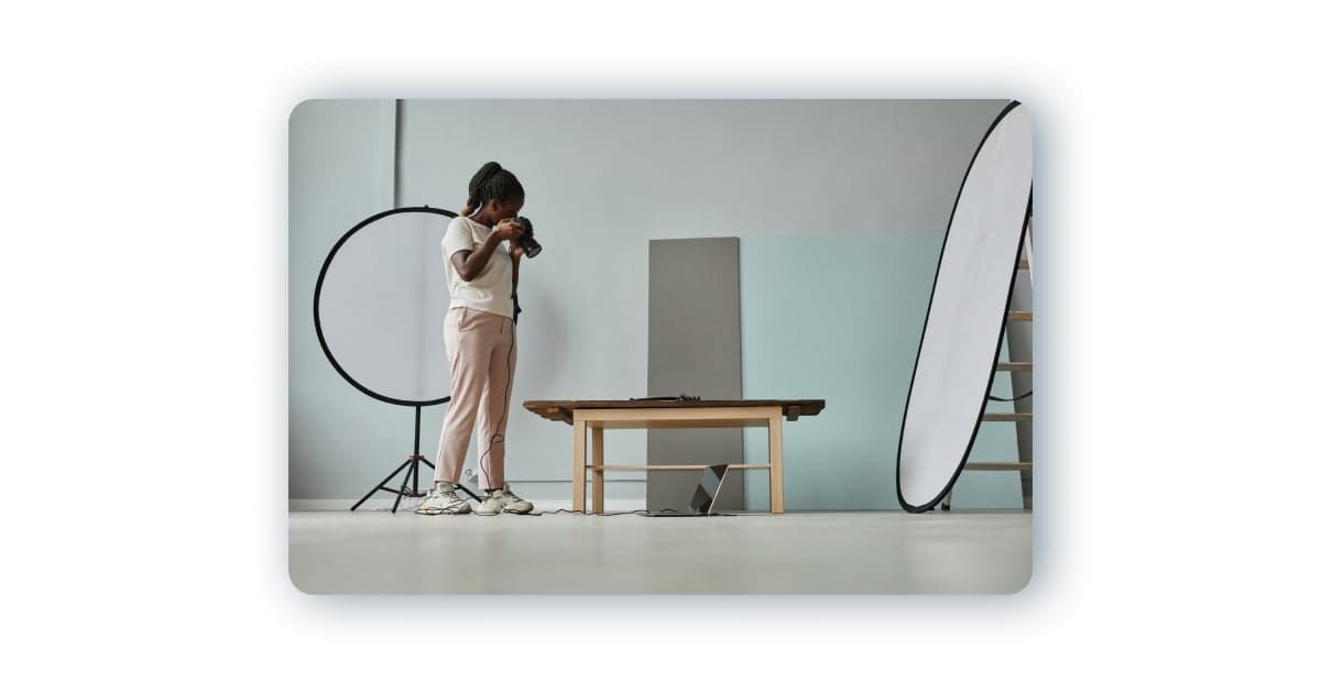Studio fotograficzne do zdjęć produktowych – kompletny przewodnik: DIY vs. automatyzacja baner mobile