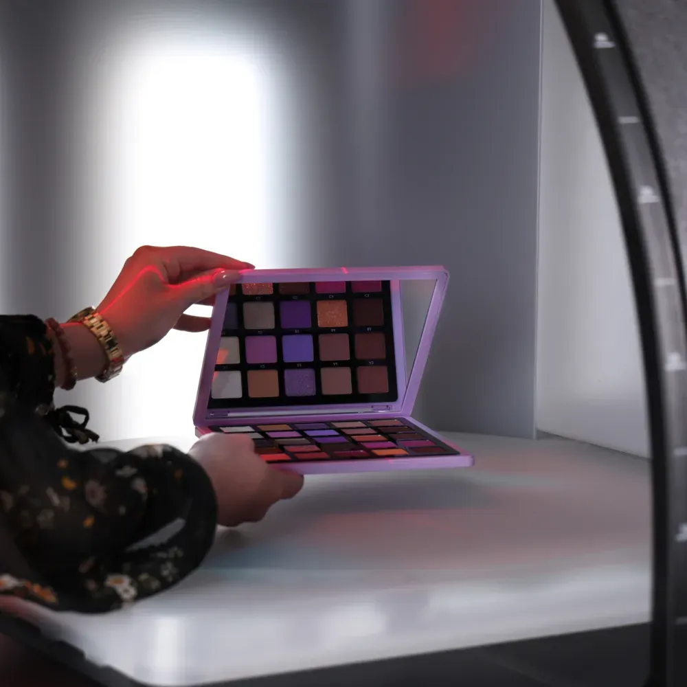 Packshot produktu beauty z detalicznym opakowaniem