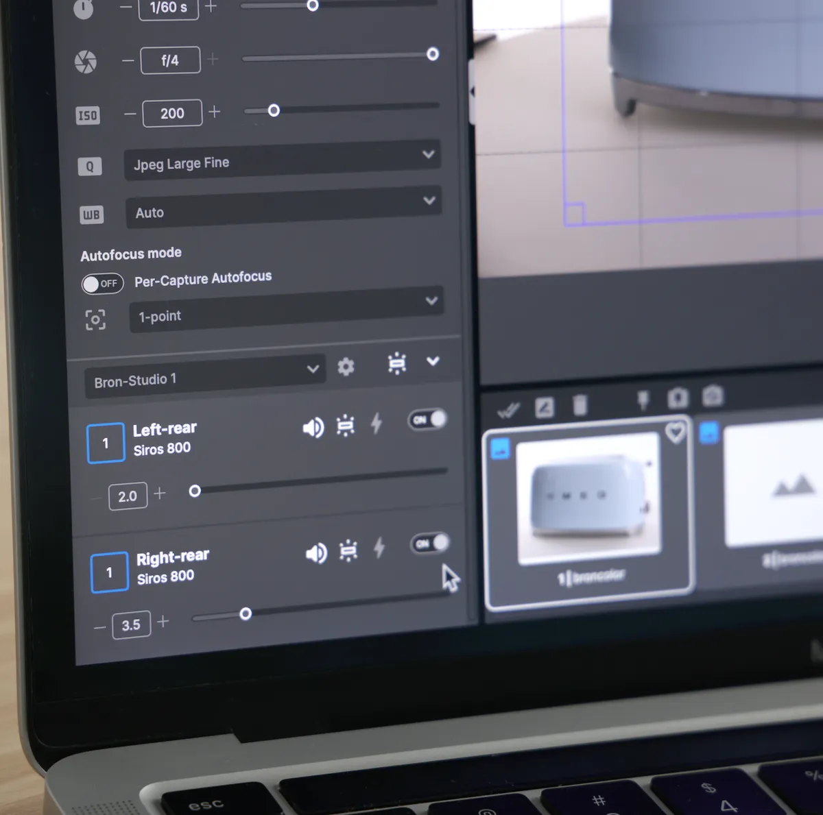 Sterowanie lampami broncolor Siros w Orbitvu Station na laptopie