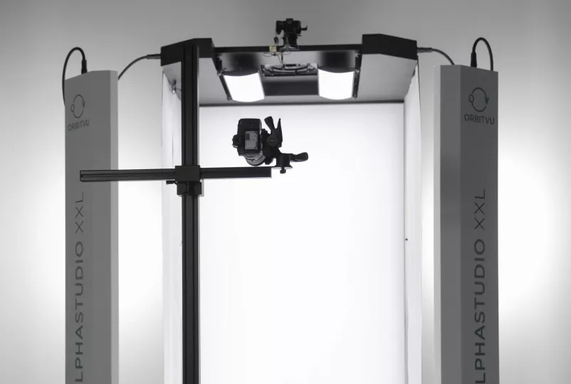 Światła LED produkowane in-house w Alphastudio XXL