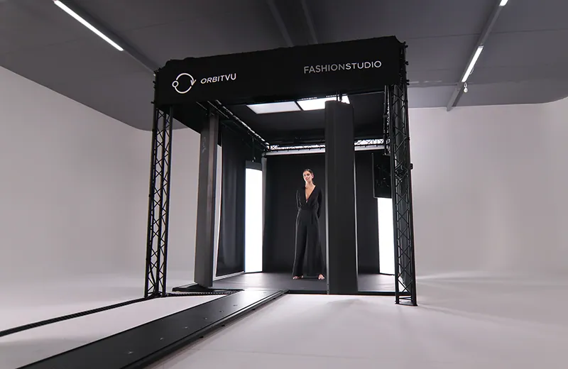 Modelka w Orbitvu Fashion Studio