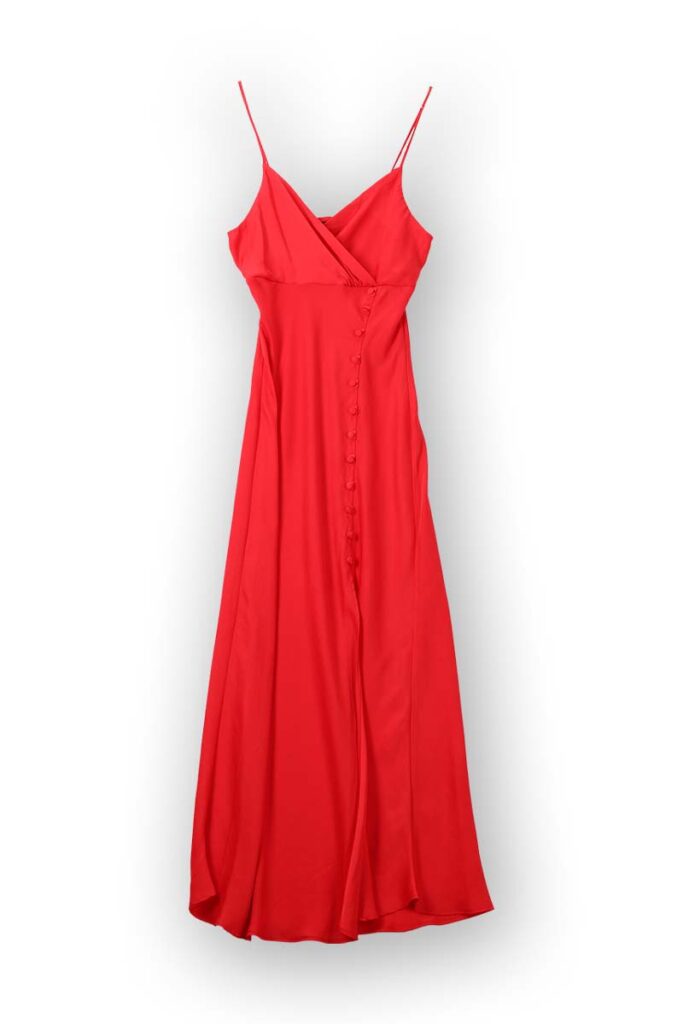 fotografia typu flat-lay - czerwona sukienka